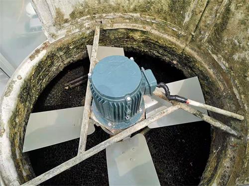 控制<a href=http://nbbxzp.cn/tags23_0.html target=_blank class=infotextkey>冷卻塔風(fēng)機(jī)</a>噪音的方法